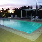 Ginevra - & Piscina בית נופש *
