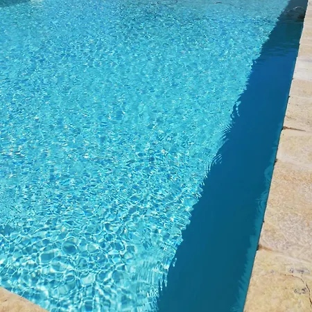 Ginevra - & Piscina בית נופש